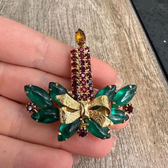 ST LABRE Christmas Candle Brooch Red Rhinestones Green Navette Cabochons - Picture 5 of 6